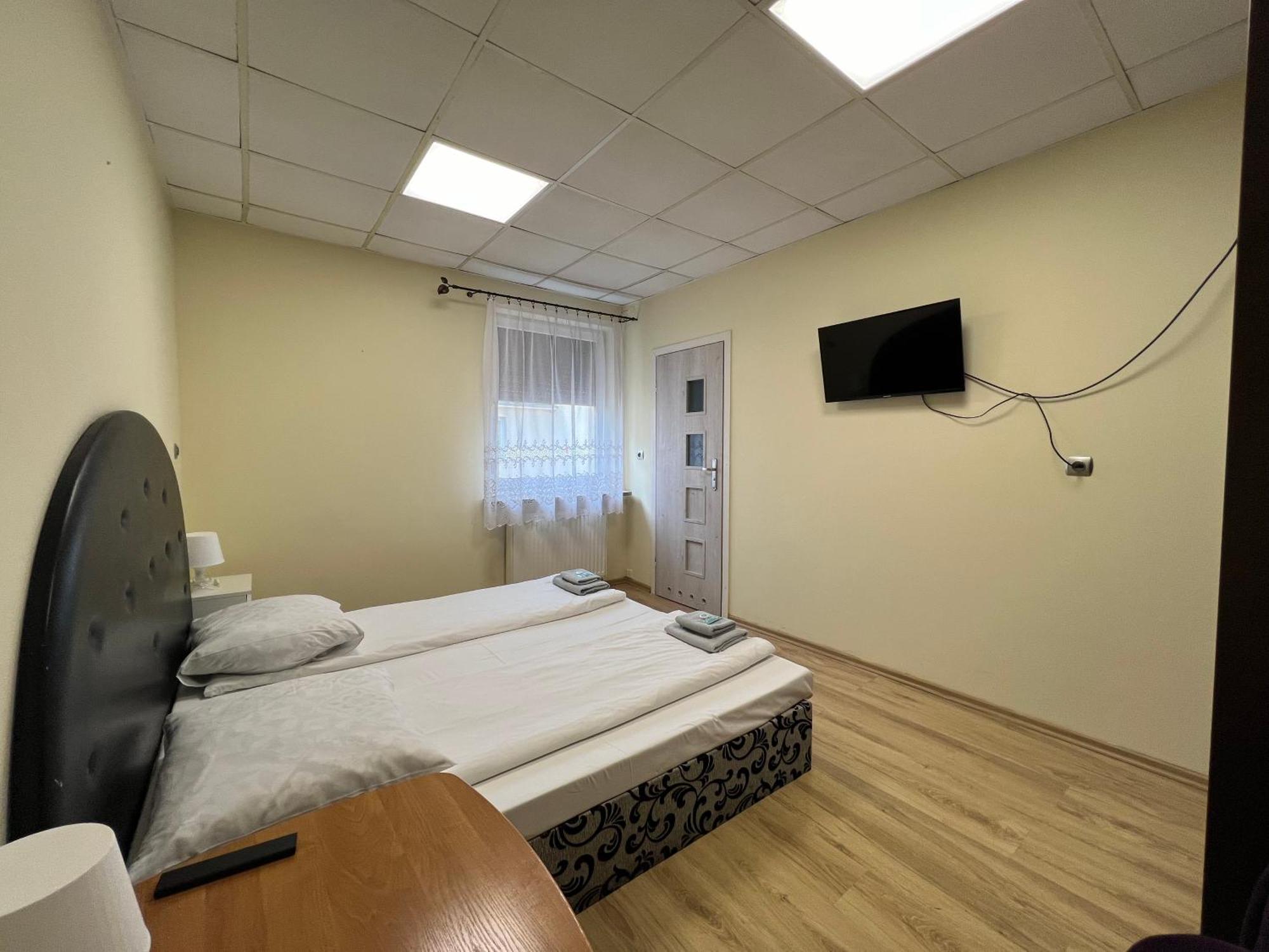 Etna - Hostel -Noclegi رشيشوف المظهر الخارجي الصورة