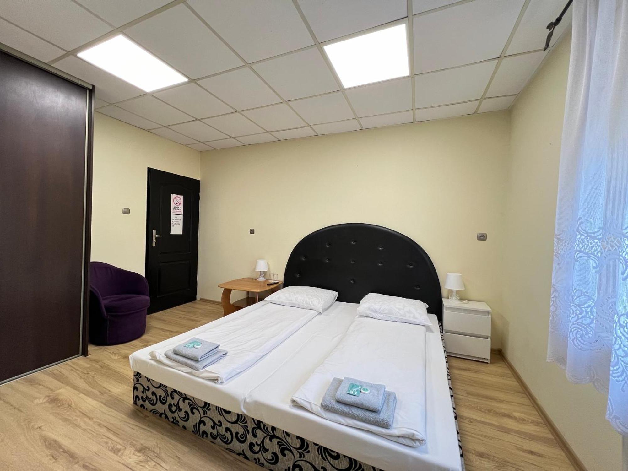 Etna - Hostel -Noclegi رشيشوف المظهر الخارجي الصورة
