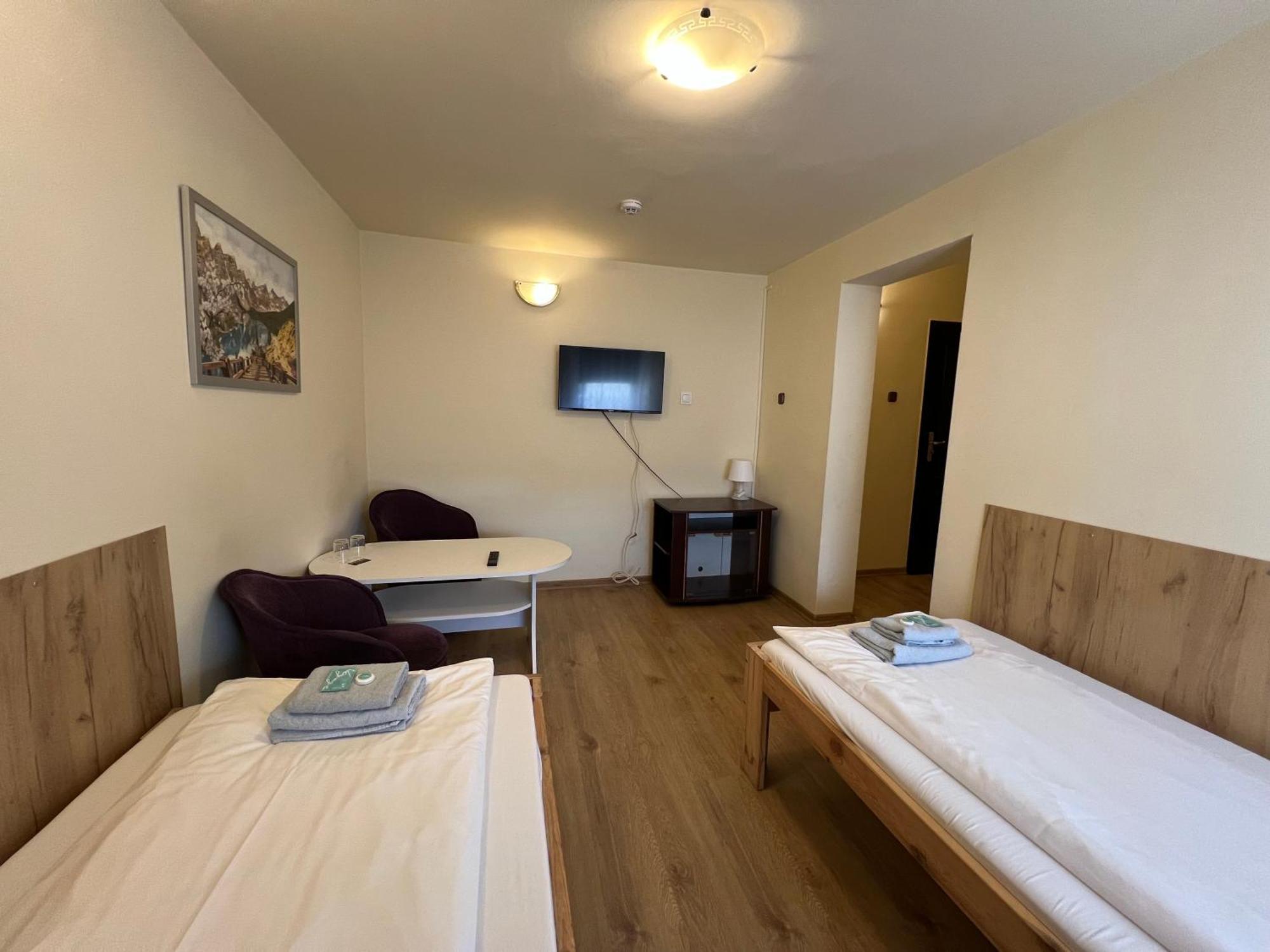 Etna - Hostel -Noclegi رشيشوف المظهر الخارجي الصورة