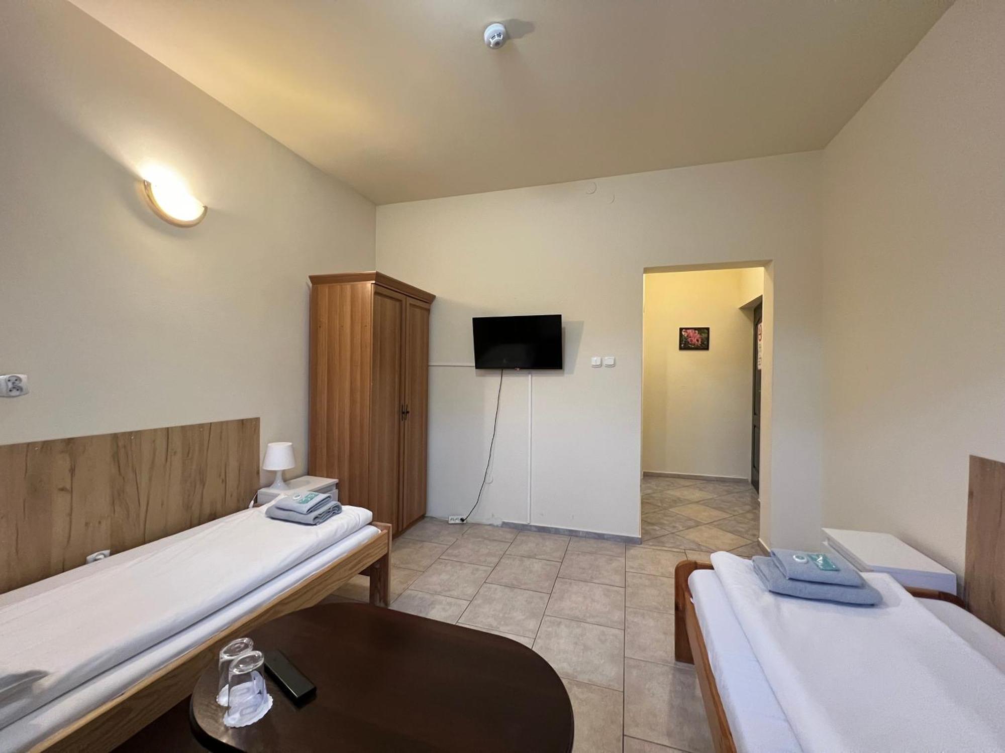 Etna - Hostel -Noclegi رشيشوف المظهر الخارجي الصورة