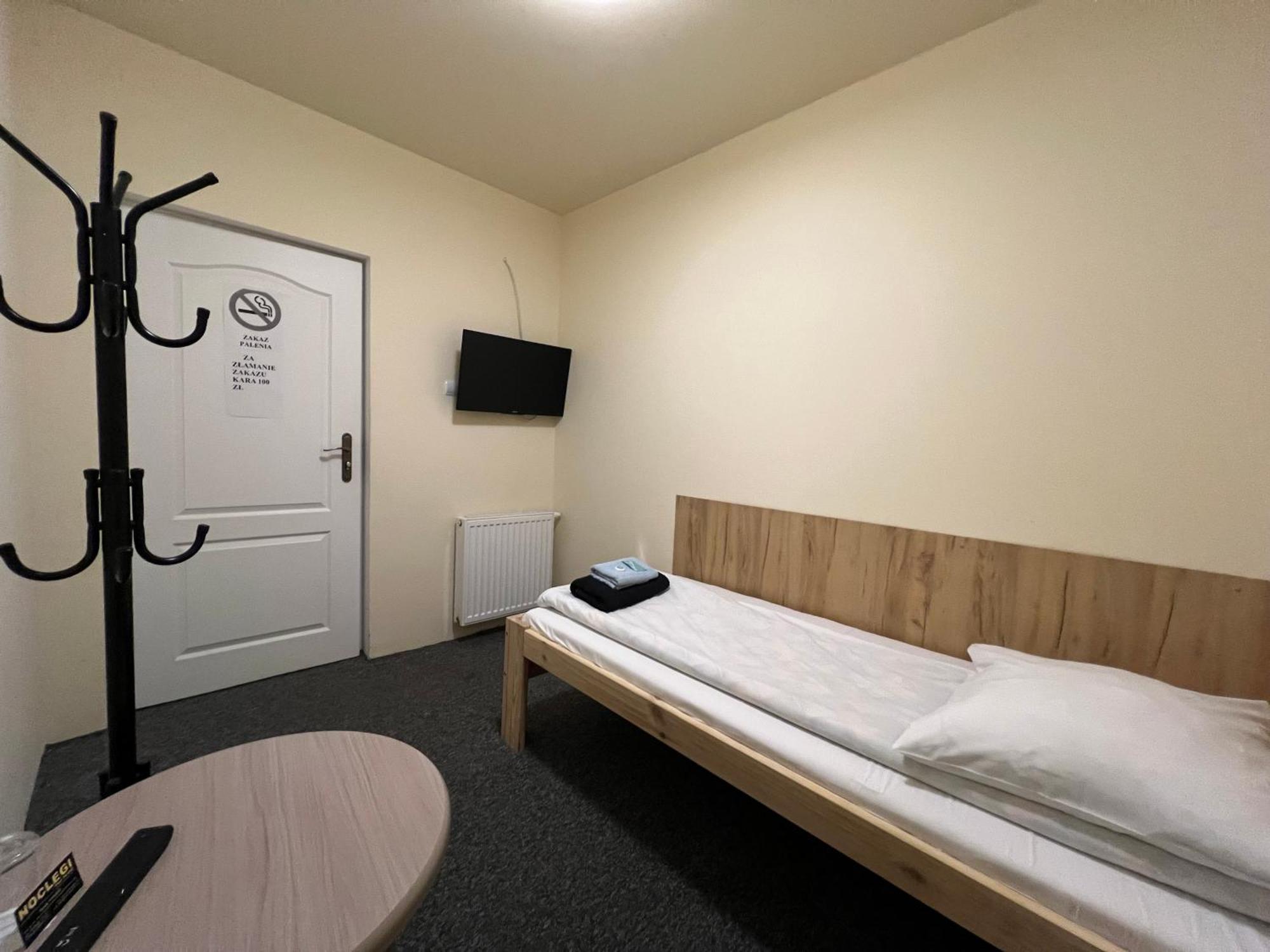 Etna - Hostel -Noclegi رشيشوف المظهر الخارجي الصورة