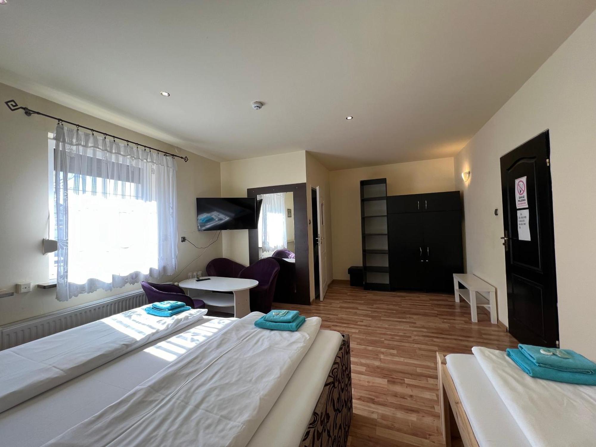 Etna - Hostel -Noclegi رشيشوف المظهر الخارجي الصورة