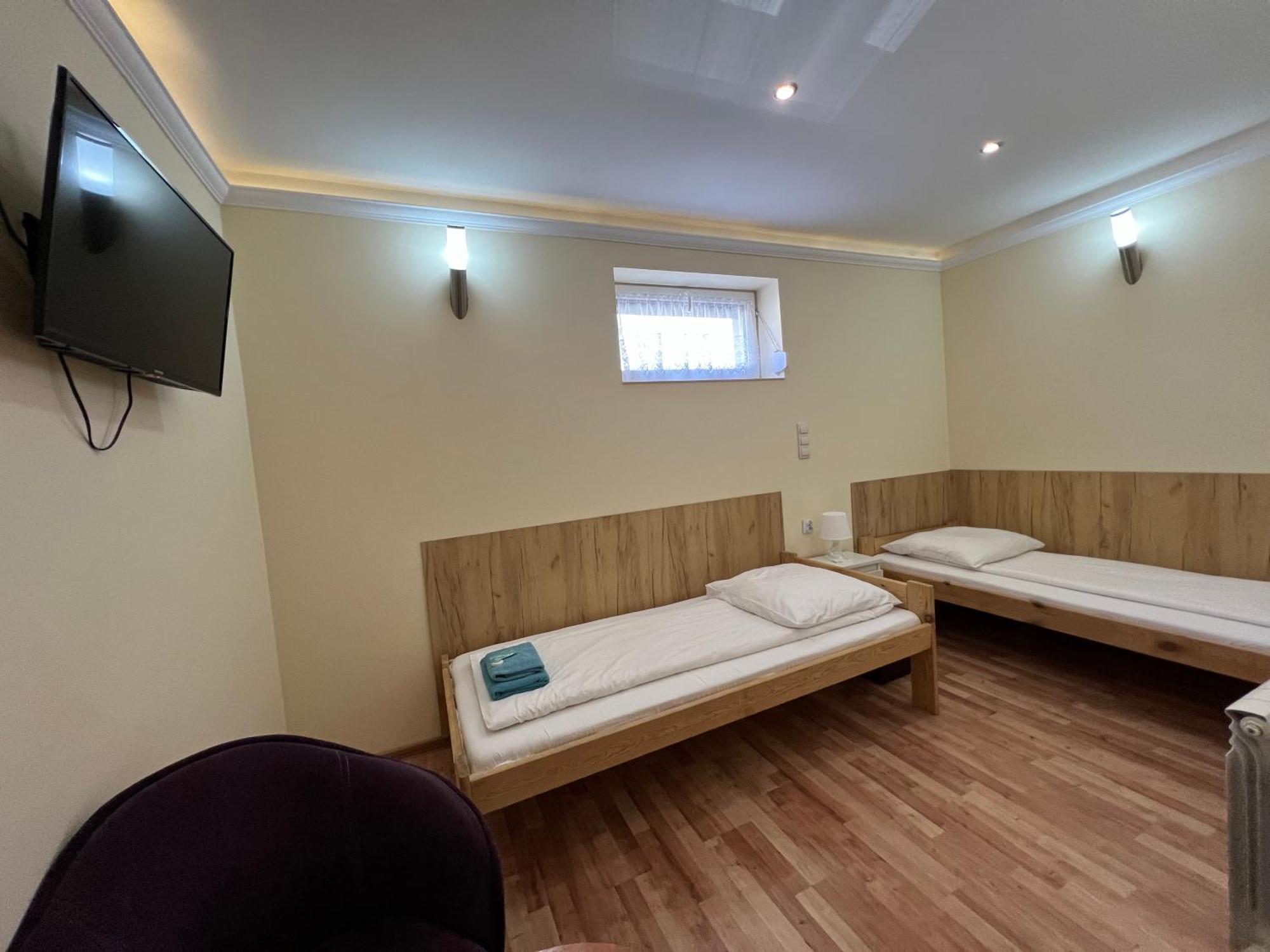 Etna - Hostel -Noclegi رشيشوف المظهر الخارجي الصورة
