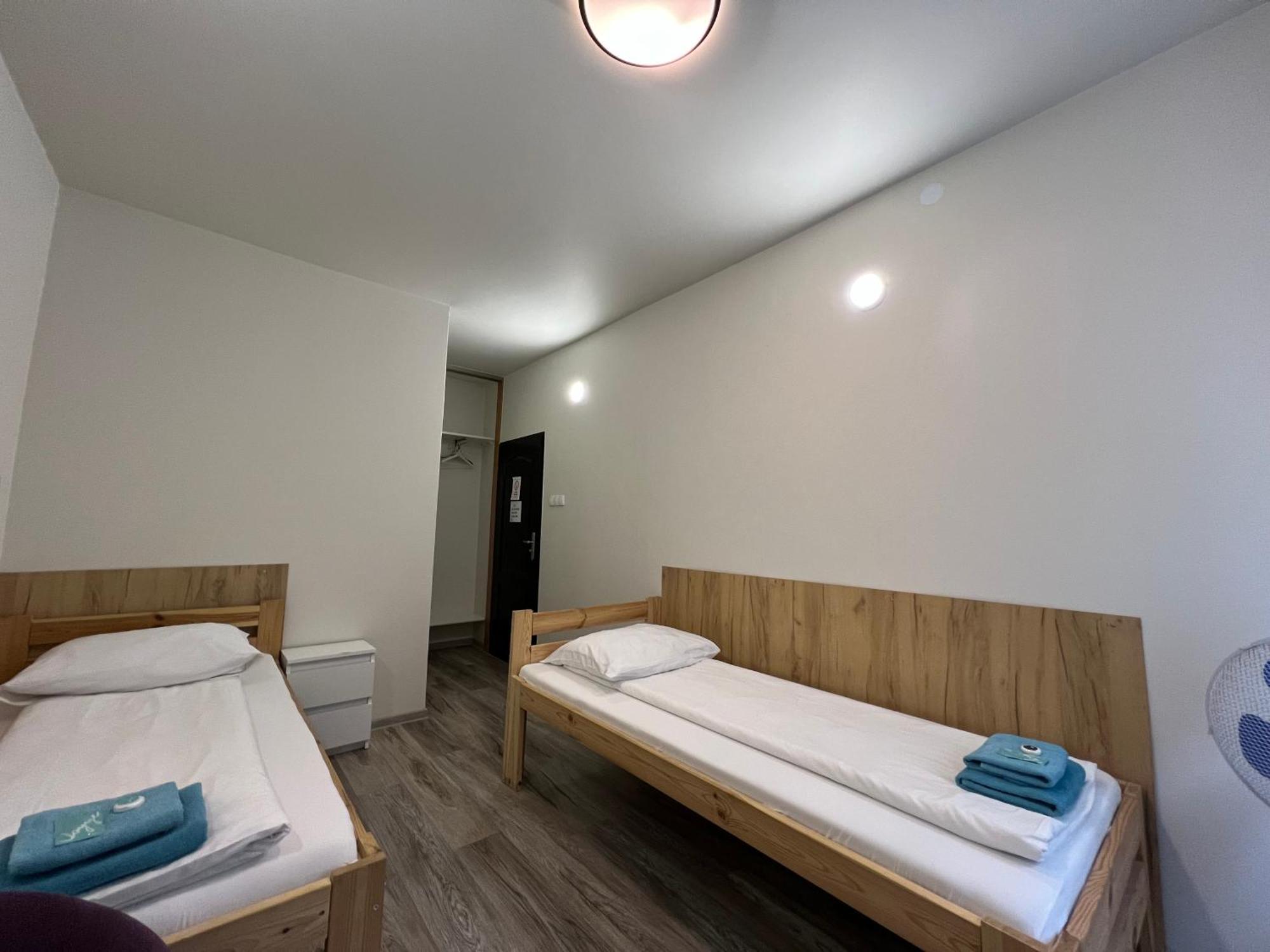 Etna - Hostel -Noclegi رشيشوف المظهر الخارجي الصورة