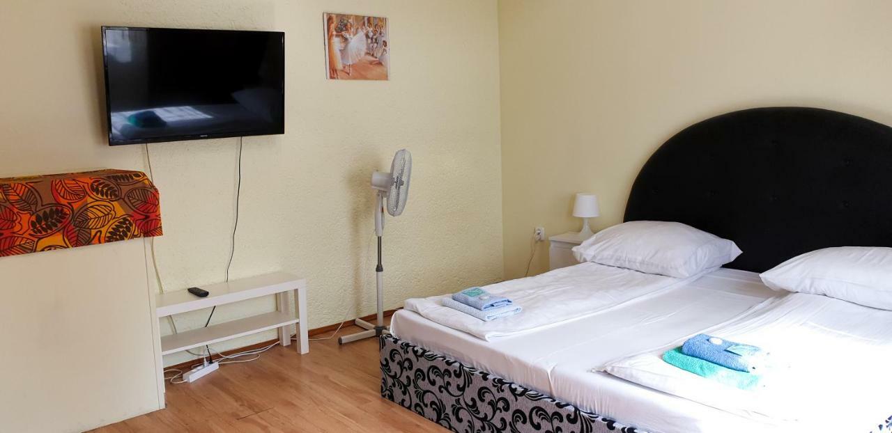 Etna - Hostel -Noclegi رشيشوف المظهر الخارجي الصورة