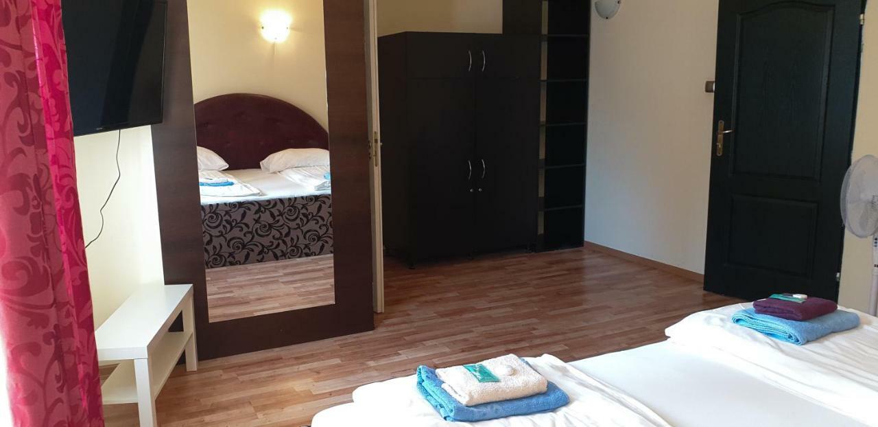 Etna - Hostel -Noclegi رشيشوف المظهر الخارجي الصورة