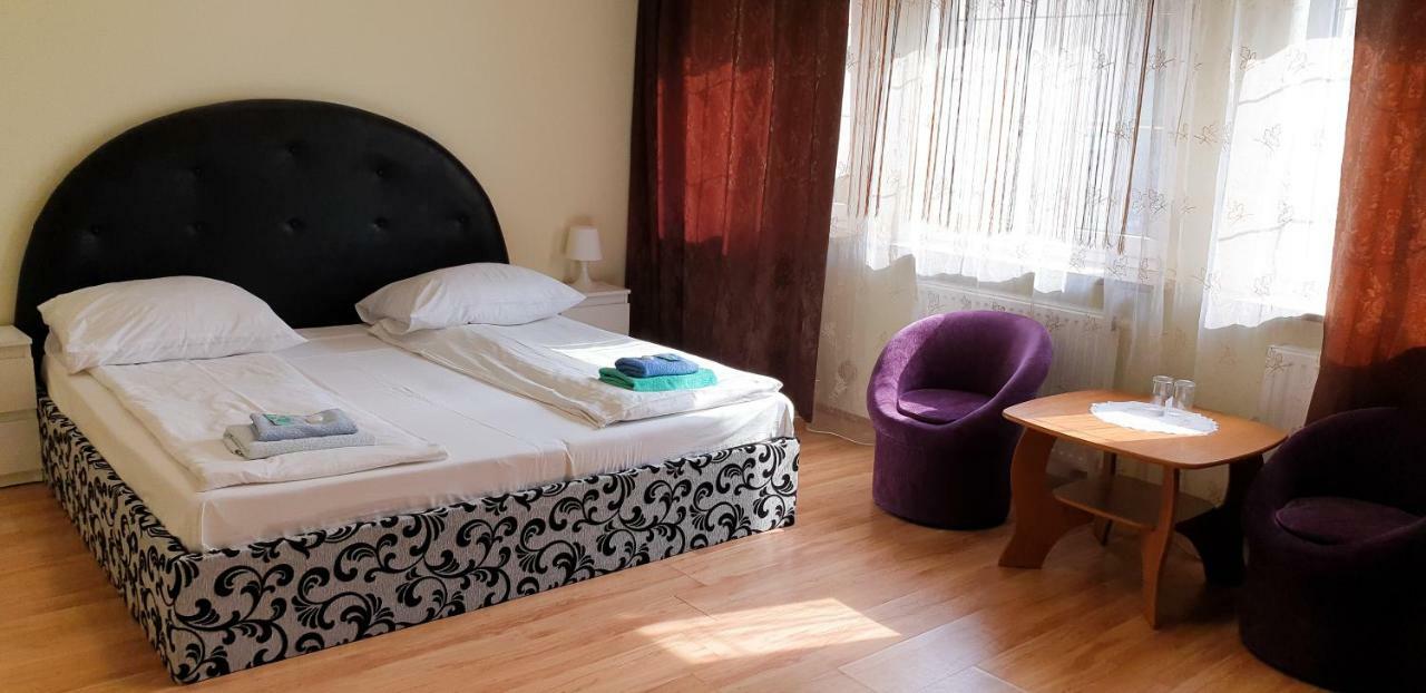 Etna - Hostel -Noclegi رشيشوف المظهر الخارجي الصورة