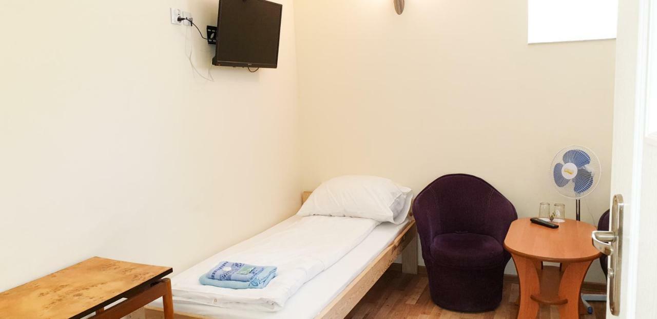 Etna - Hostel -Noclegi رشيشوف المظهر الخارجي الصورة