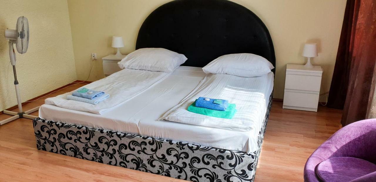 Etna - Hostel -Noclegi رشيشوف المظهر الخارجي الصورة